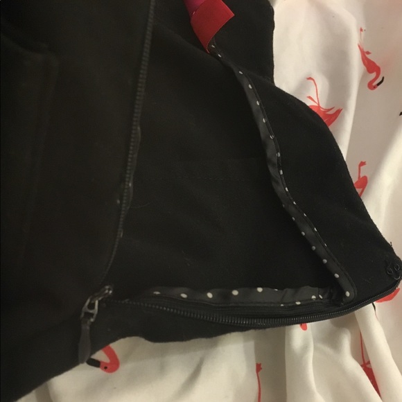 Shorts - Picture 3 of 4